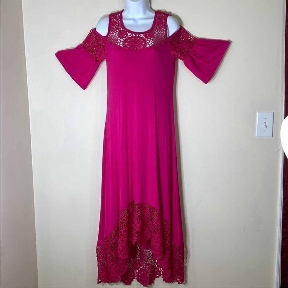 NEW! Neiman Marcus Crochet Cold Shoulder High Low Hem Pink Maxi Dress. Small.